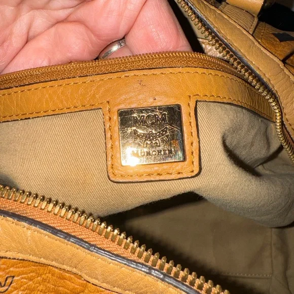 💎MCM Visetos Boston Bag Cognac with lock and key - Picture 14 of 14